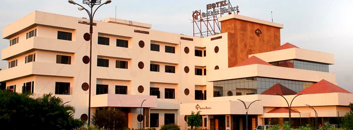 Hotel Golden Palace - Namakkal 01.jpg